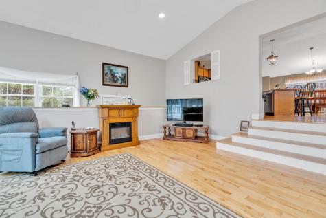 22 Mcgill Fern Road Standish ME 04084