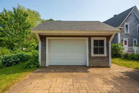 31 Bay Street Boothbay Harbor ME 04538