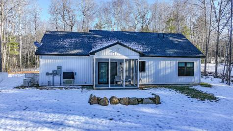25 Berry Road Sweden ME 04040