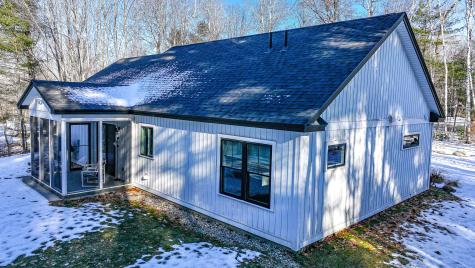 25 Berry Road Sweden ME 04040