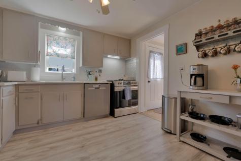 15 Sunset Avenue North Berwick ME 03906