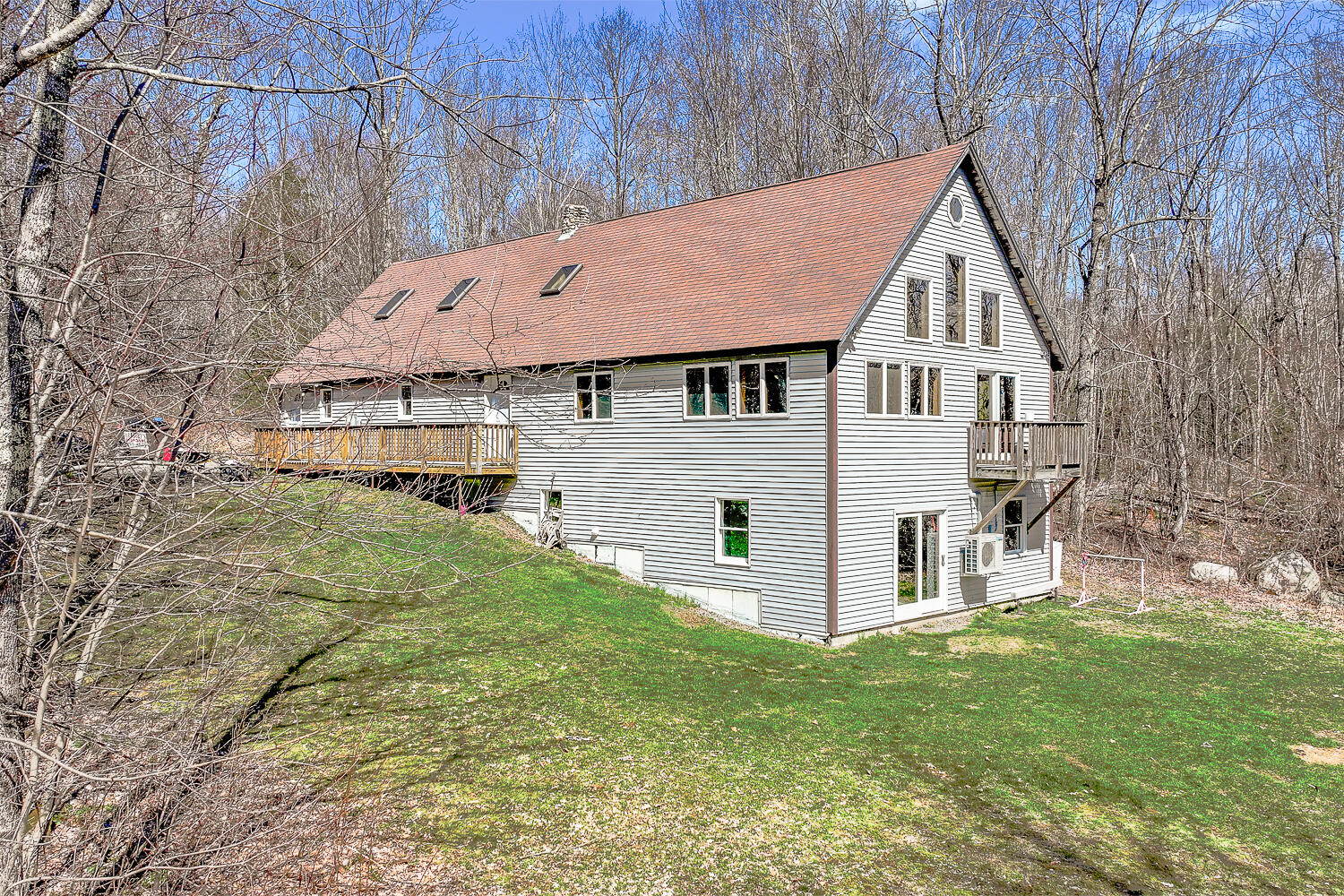 21 Daylily Lane China ME 04358