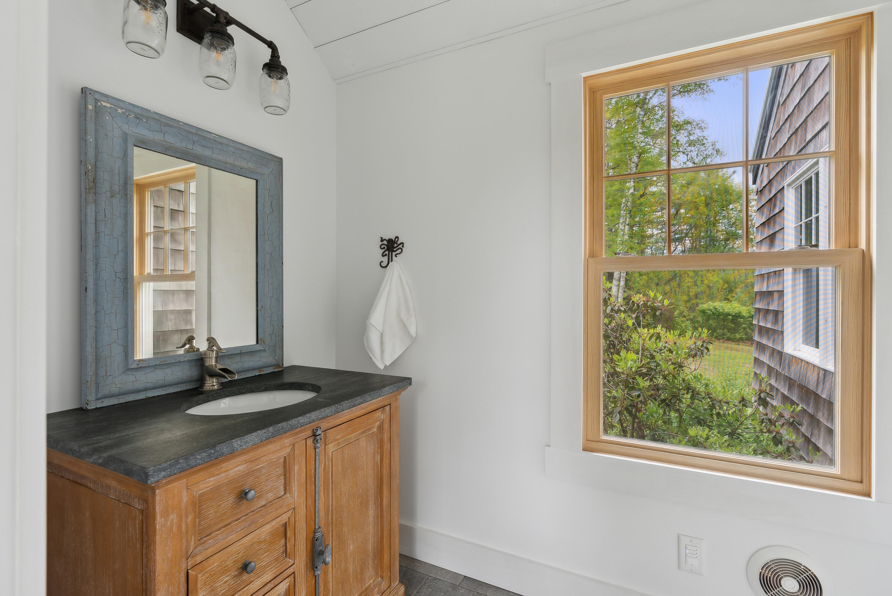 463 Back Meadow Road Damariscotta ME 04543