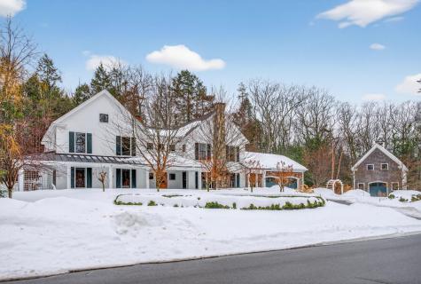 52 Maeves Way Cumberland ME 04110