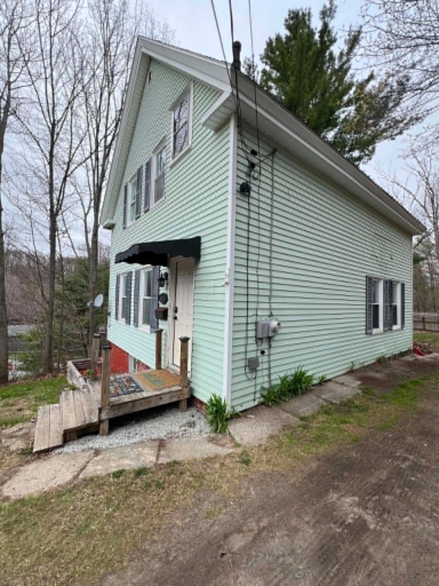 6 Elm Street Gardiner ME 04345