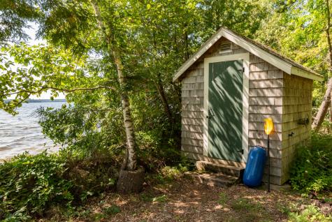 25 Speckle Drive Belgrade ME 04917