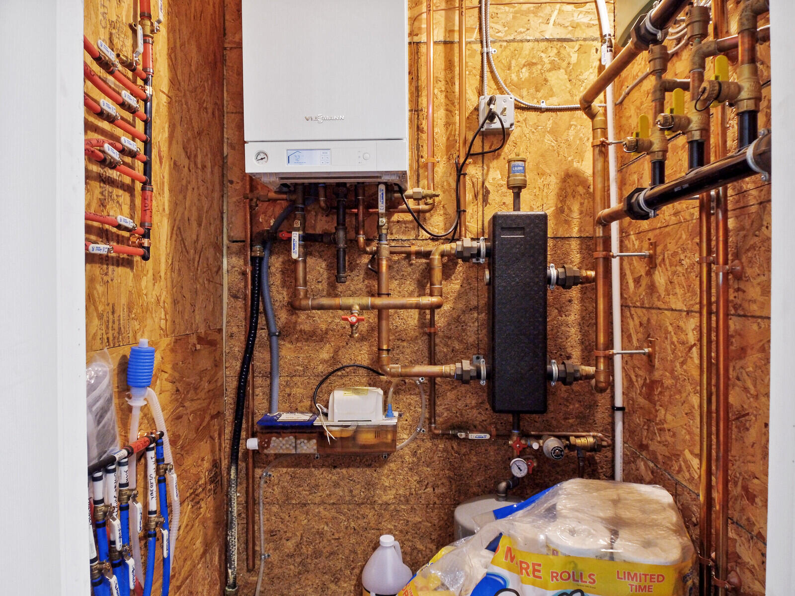 8 Hidden Drive Newport ME 04953