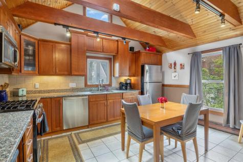 75 Carleton Street Portland ME 04102
