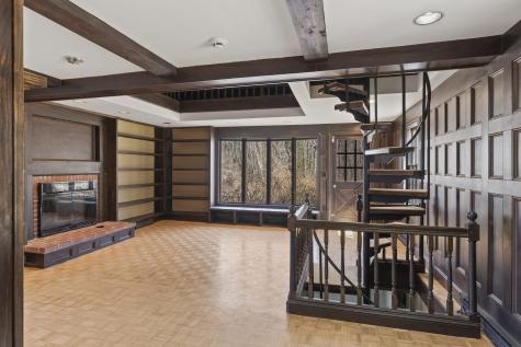 328 Blackstrap Road Falmouth ME 04105