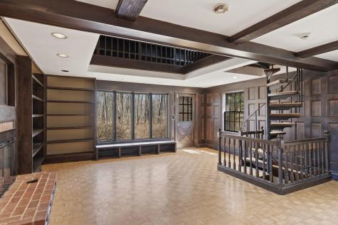 328 Blackstrap Road Falmouth ME 04105