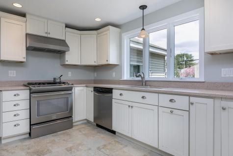 15 Providence Avenue Falmouth ME 04105