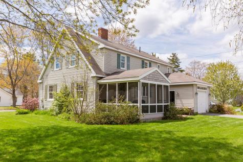 15 Providence Avenue Falmouth ME 04105