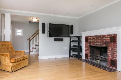 15 Providence Avenue Falmouth ME 04105