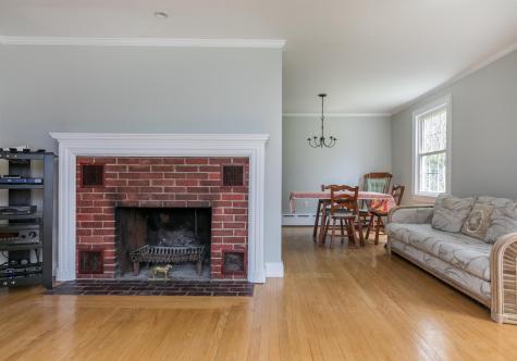 15 Providence Avenue Falmouth ME 04105