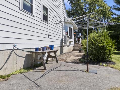 8 Mayflower Road Hallowell ME 04347