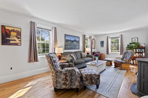 8 Mayflower Road Hallowell ME 04347