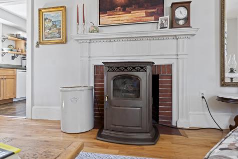 8 Mayflower Road Hallowell ME 04347