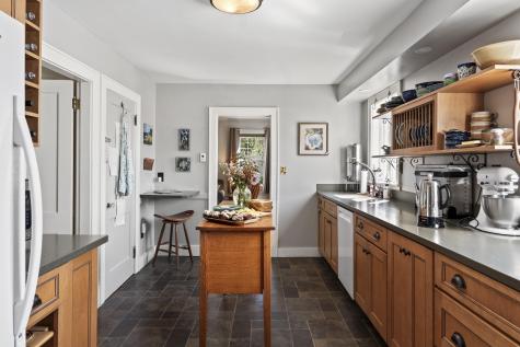 8 Mayflower Road Hallowell ME 04347