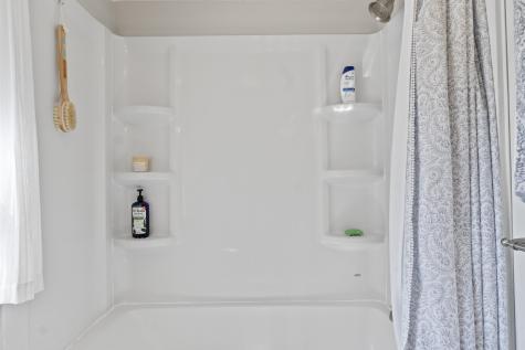 8 Mayflower Road Hallowell ME 04347