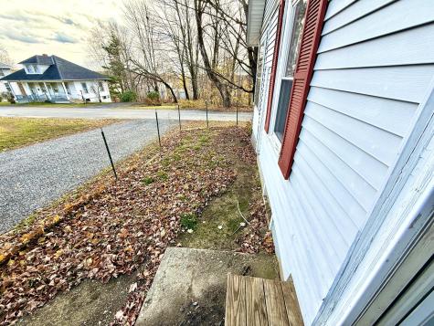 15 Fay Court Dexter ME 04930