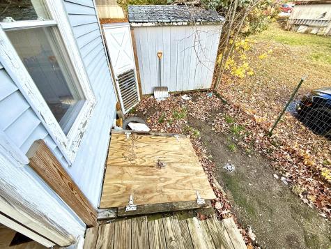 15 Fay Court Dexter ME 04930