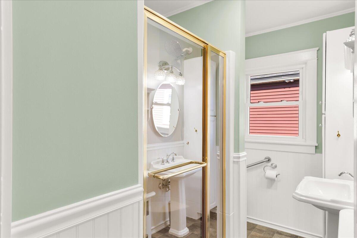 15 Wood Street Bangor ME 04401