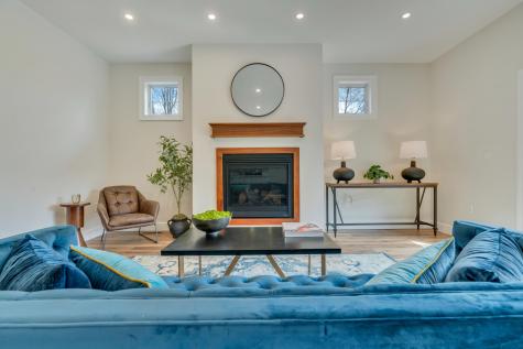 43 Middle Road Falmouth ME 04105