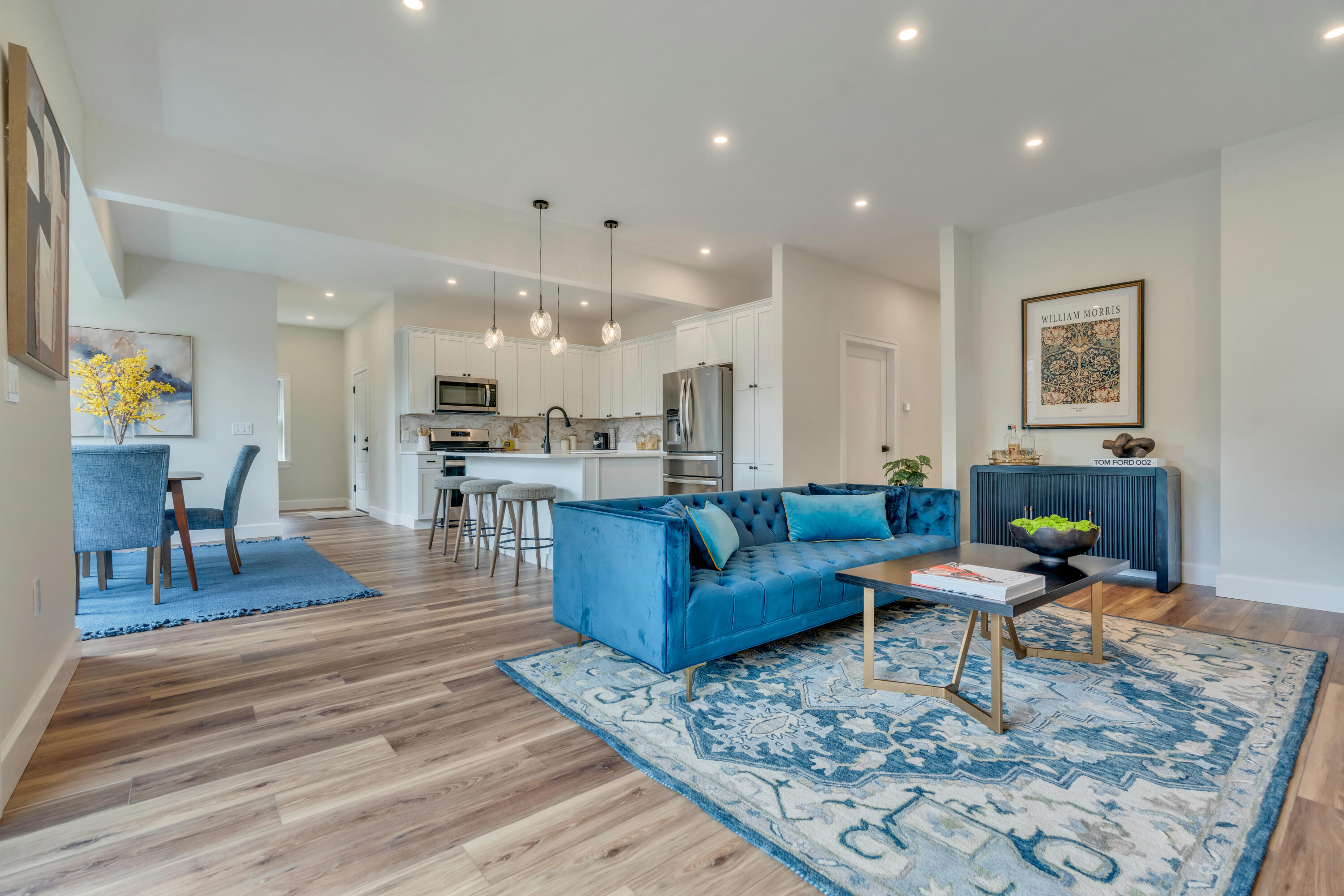 43 Middle Road Falmouth ME 04105