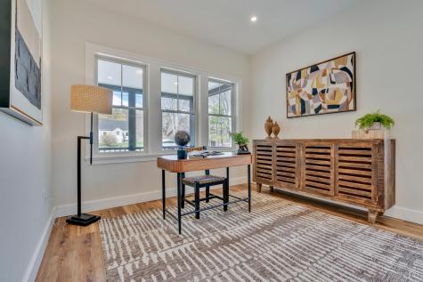 43 Middle Road Falmouth ME 04105