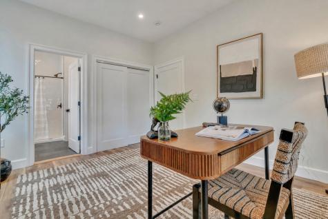 43 Middle Road Falmouth ME 04105