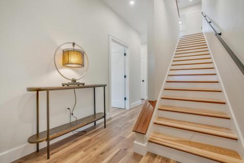 43 Middle Road Falmouth ME 04105