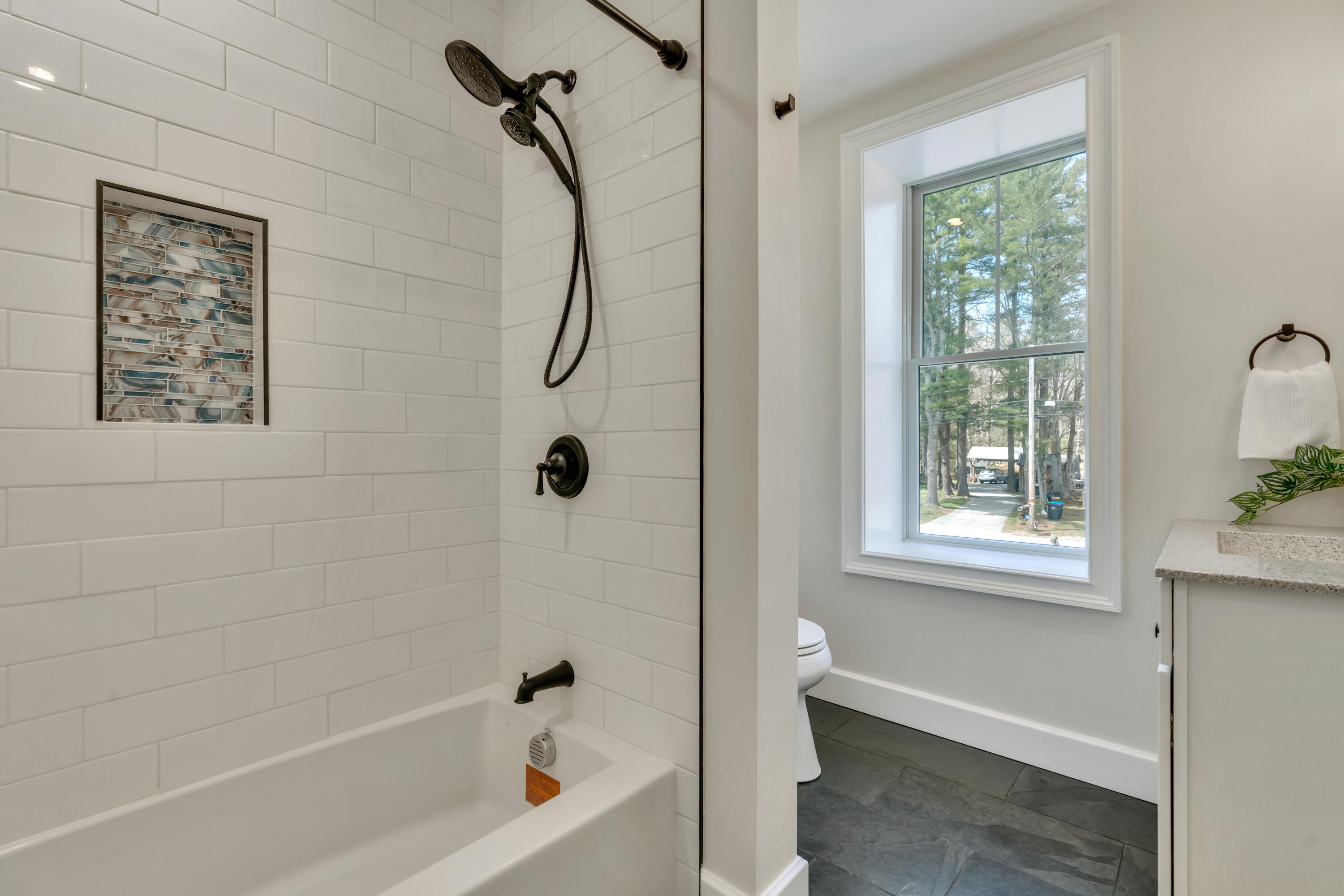 43 Middle Road Falmouth ME 04105
