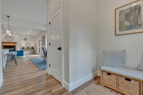 43 Middle Road Falmouth ME 04105
