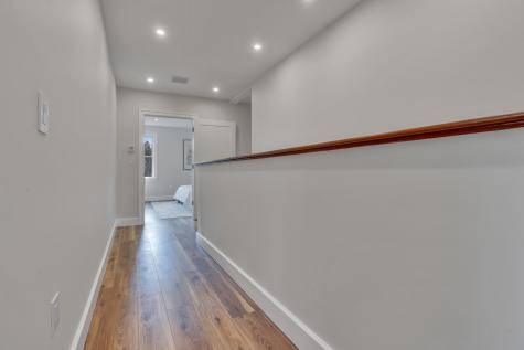 43 Middle Road Falmouth ME 04105