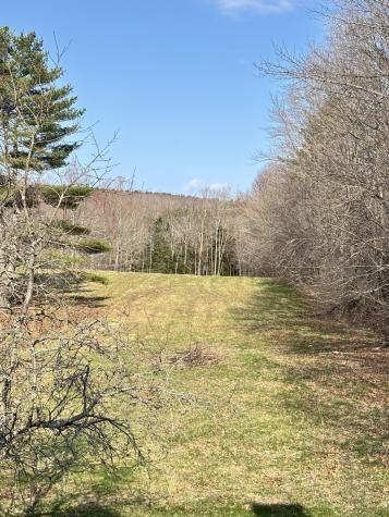 10 Song Bird Lane Readfield ME 04355