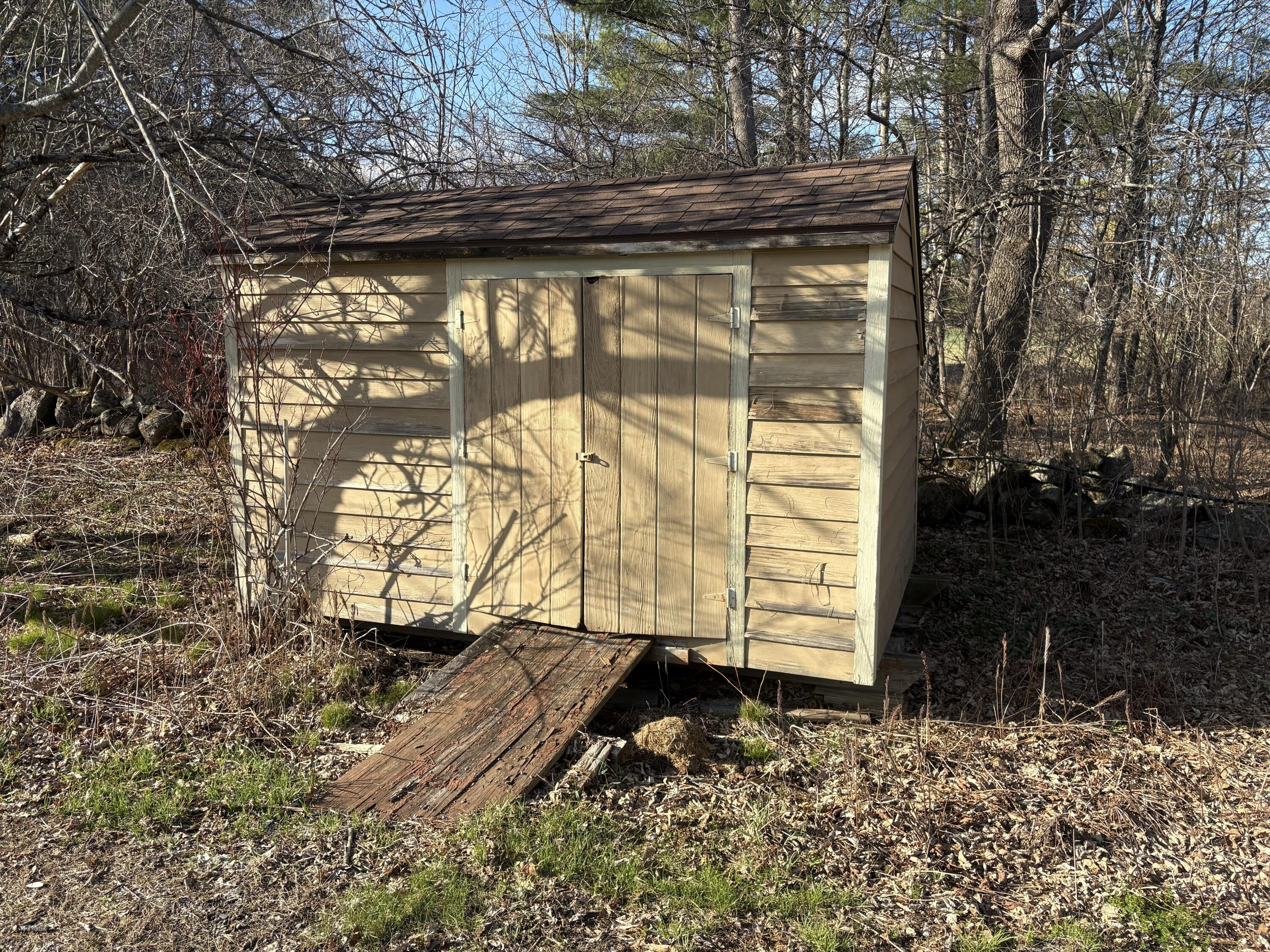 10 Song Bird Lane Readfield ME 04355