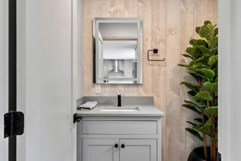 18 High Head Road Edgecomb ME 04556