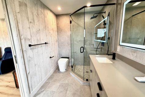 18 High Head Road Edgecomb ME 04556