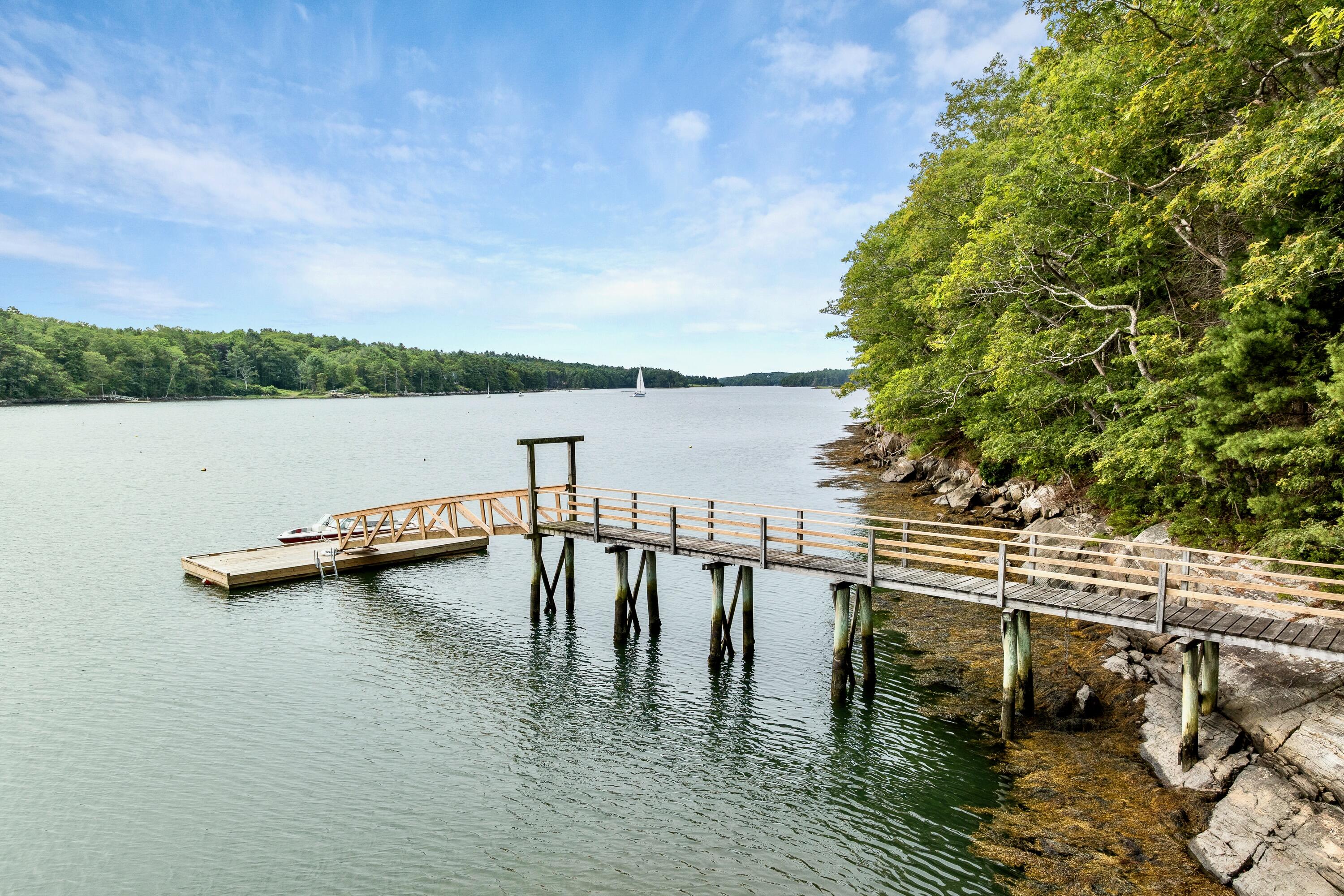 18 High Head Road Edgecomb ME 04556