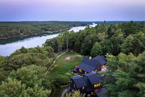 18 High Head Road Edgecomb ME 04556