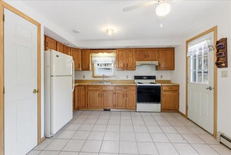 156 Lakeshore Drive Leeds ME 04263