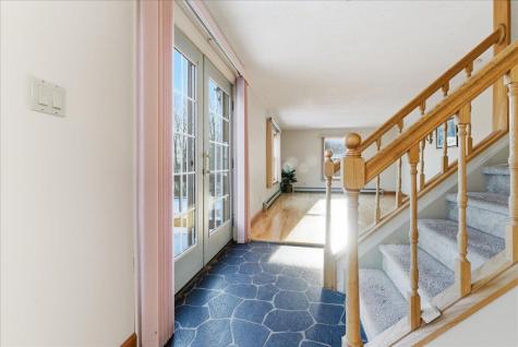 156 Lakeshore Drive Leeds ME 04263