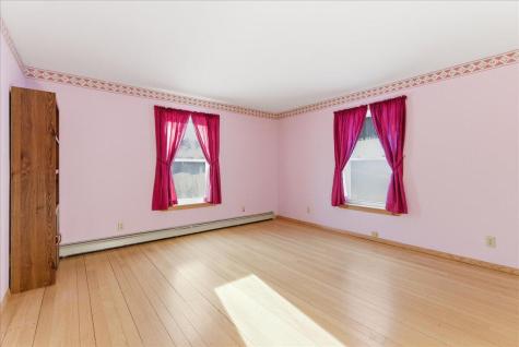 156 Lakeshore Drive Leeds ME 04263