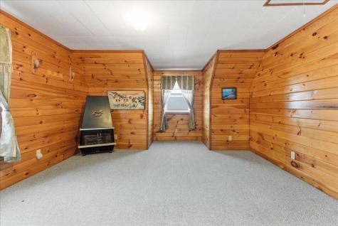 156 Lakeshore Drive Leeds ME 04263