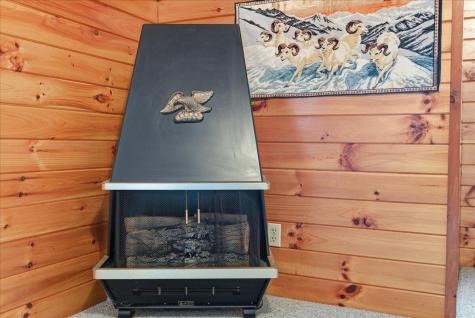 156 Lakeshore Drive Leeds ME 04263