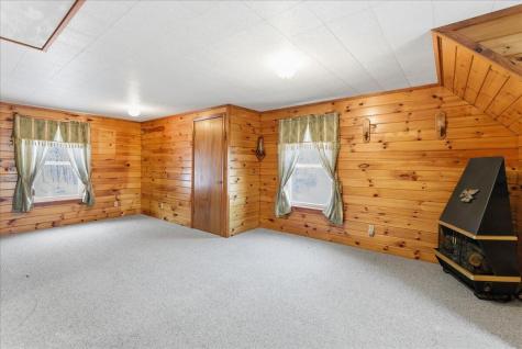 156 Lakeshore Drive Leeds ME 04263