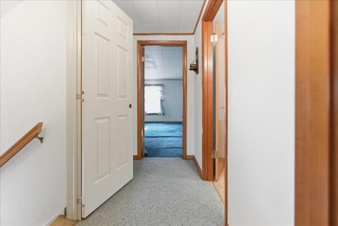 156 Lakeshore Drive Leeds ME 04263