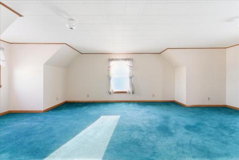 156 Lakeshore Drive Leeds ME 04263