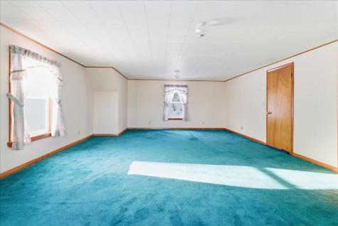 156 Lakeshore Drive Leeds ME 04263