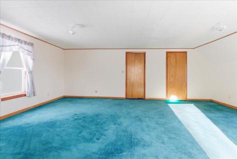 156 Lakeshore Drive Leeds ME 04263